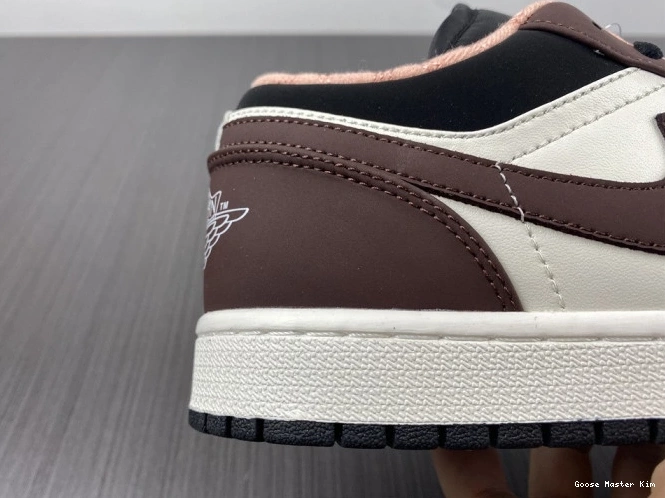DC6991-200 Air Low Mocha Jordan 1 0612